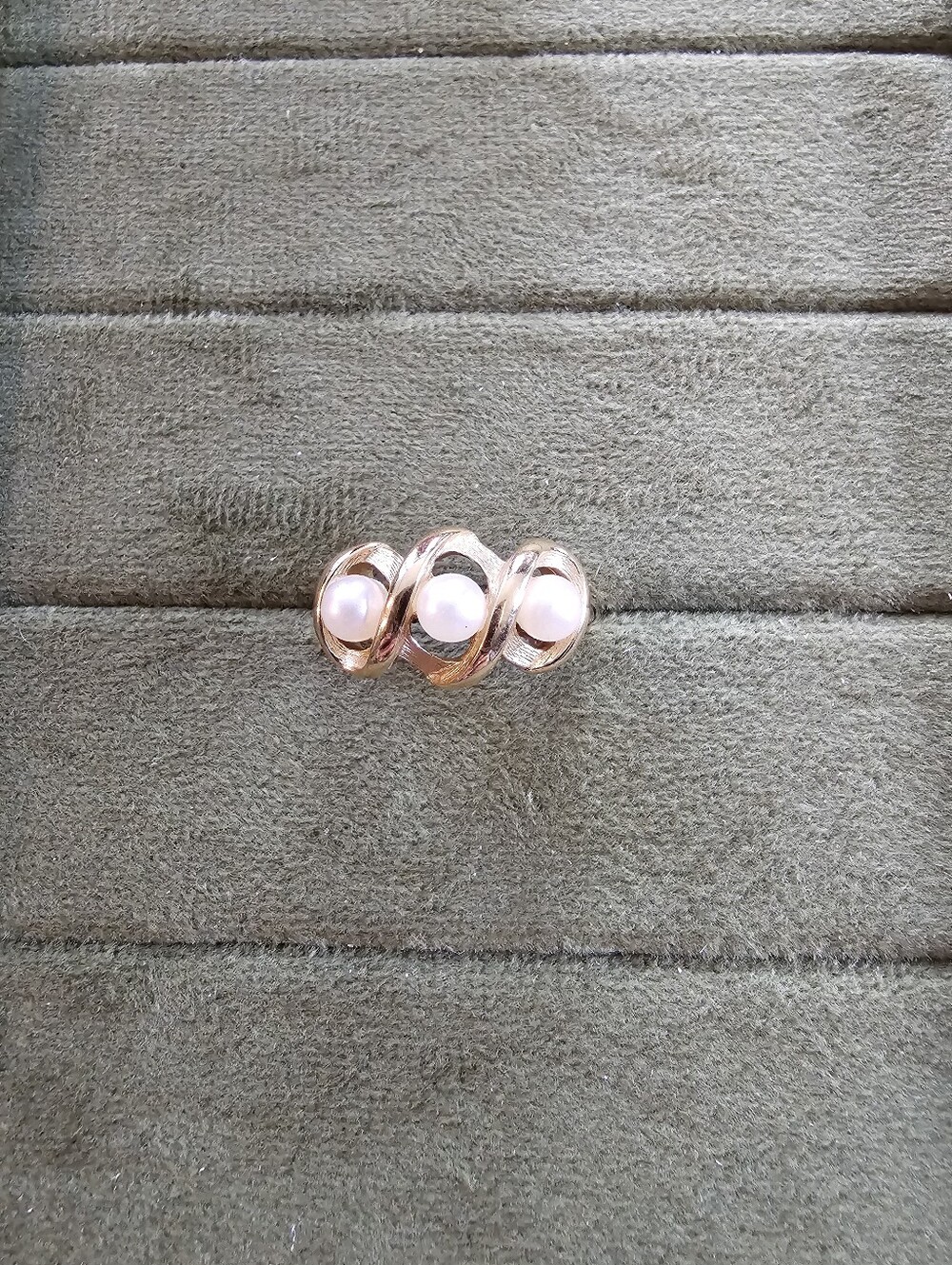 Vintage Avon Ring Size 6/7